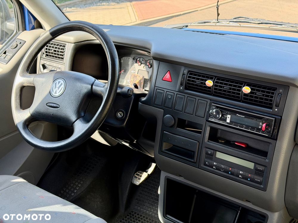 Volkswagen Caravelle Basis / CL - 11