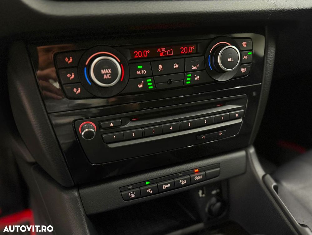 BMW X1 xDrive18d xLine - 17