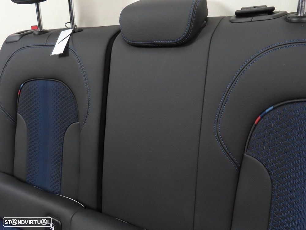 Interior desportivo M Usado / Original BMW 1 (F40) - 7