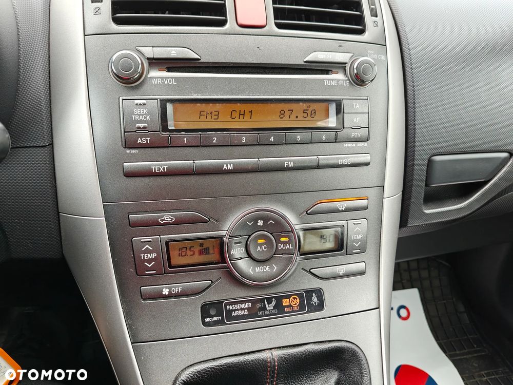 Toyota Auris 2.0 D-4D Executive - 22