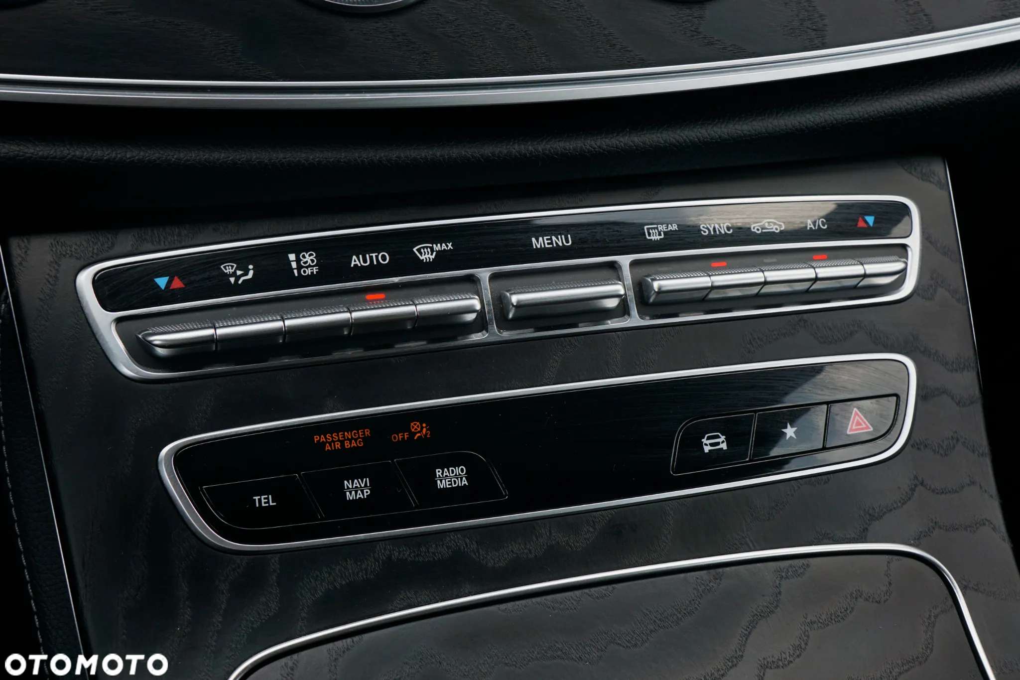 Mercedes-Benz Klasa E 300 Coupe 9G-TRONIC - 20