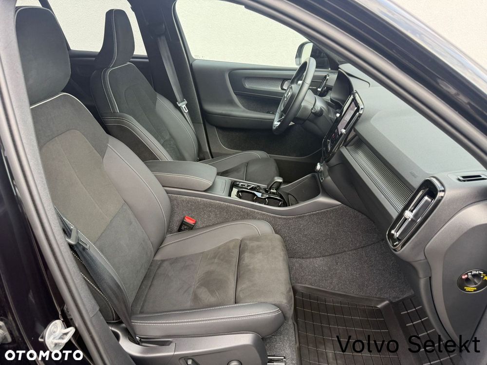 Volvo XC 40 - 35