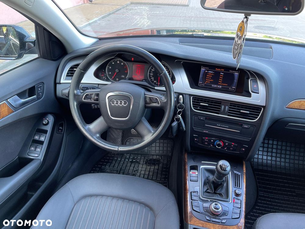 Audi A4 Avant 1.8 TFSI Ambiente - 9