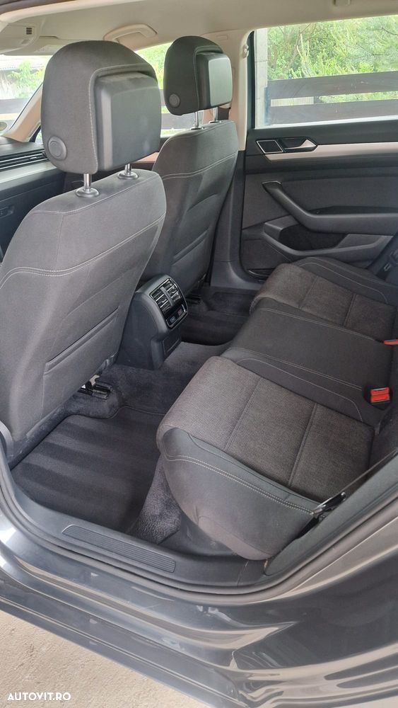 Volkswagen Passat 2.0 TDI Comfortline - 9