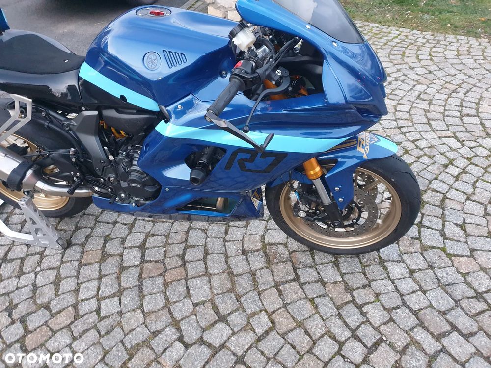 Yamaha R7 - 7