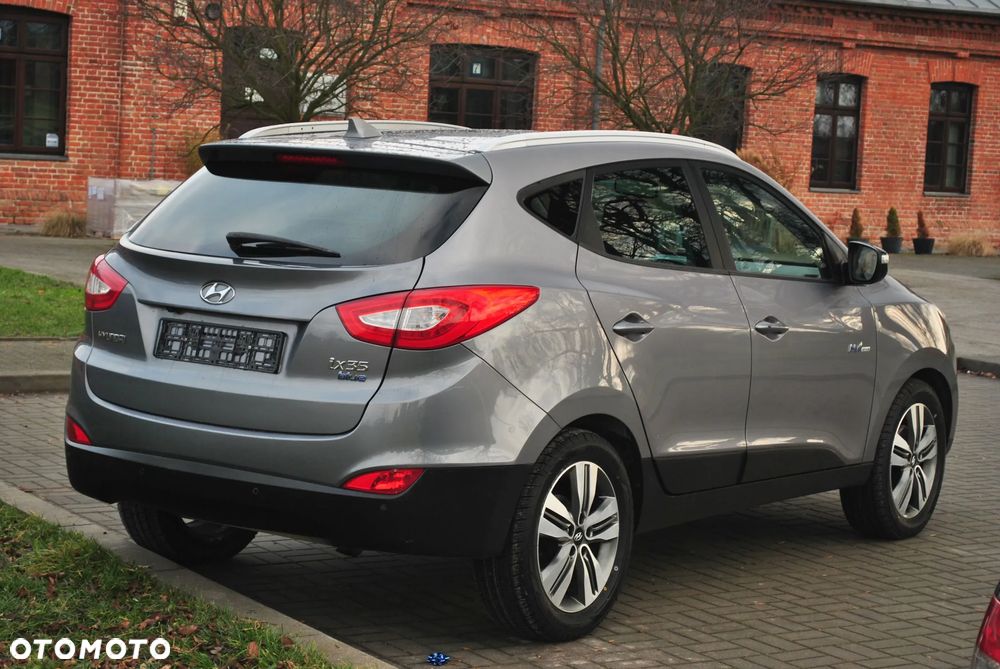 Hyundai ix35 1.7 CRDi 2WD blue Finale Gold - 2