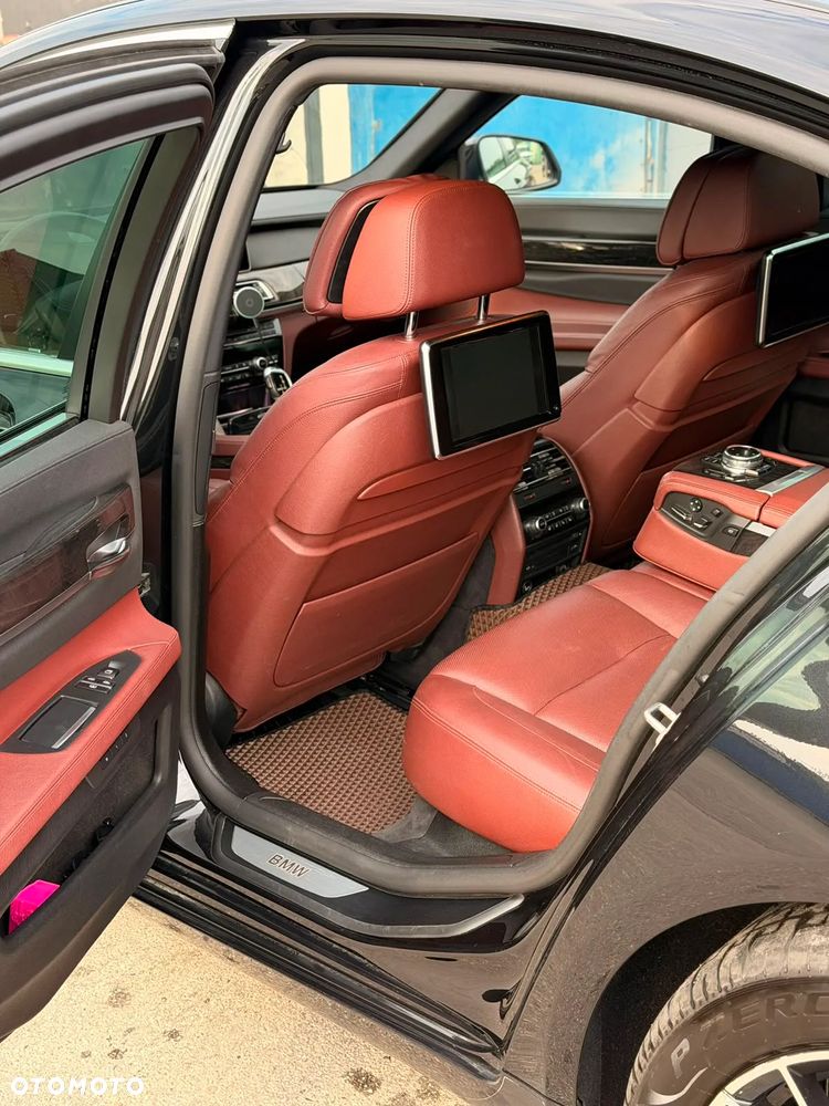 BMW Seria 7 730d xDrive - 15