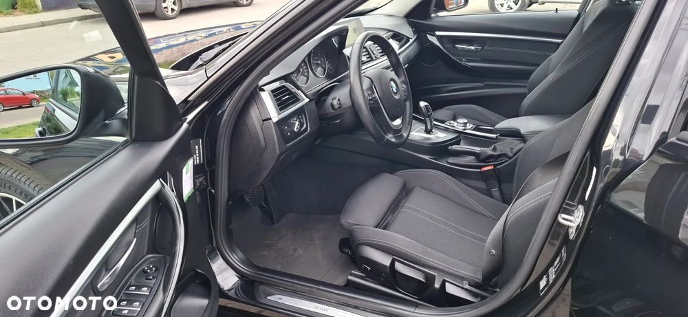 BMW Seria 3 318d Edition M Sport Shadow - 9