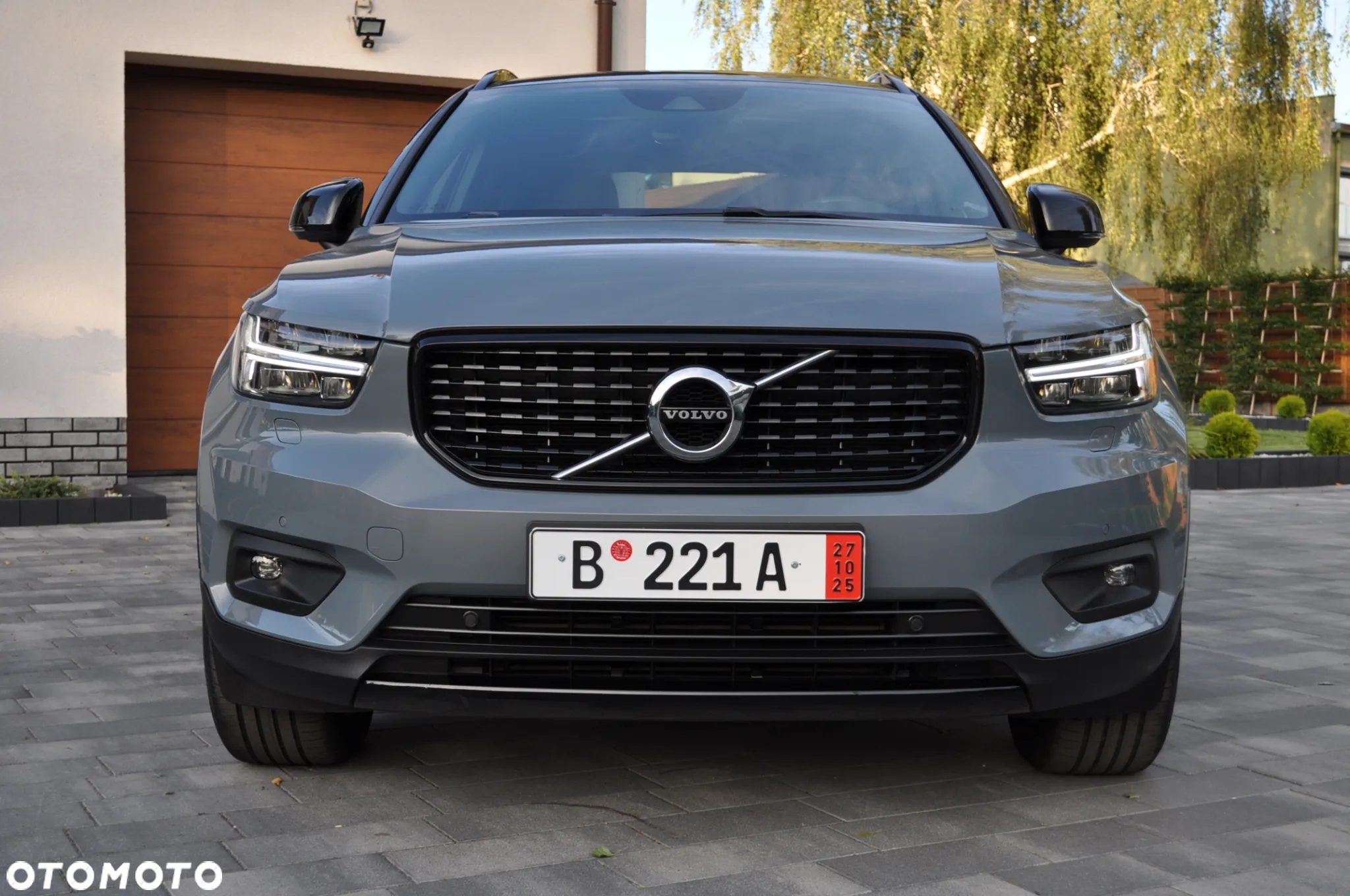 Volvo XC 40 D3 R-Design - 2