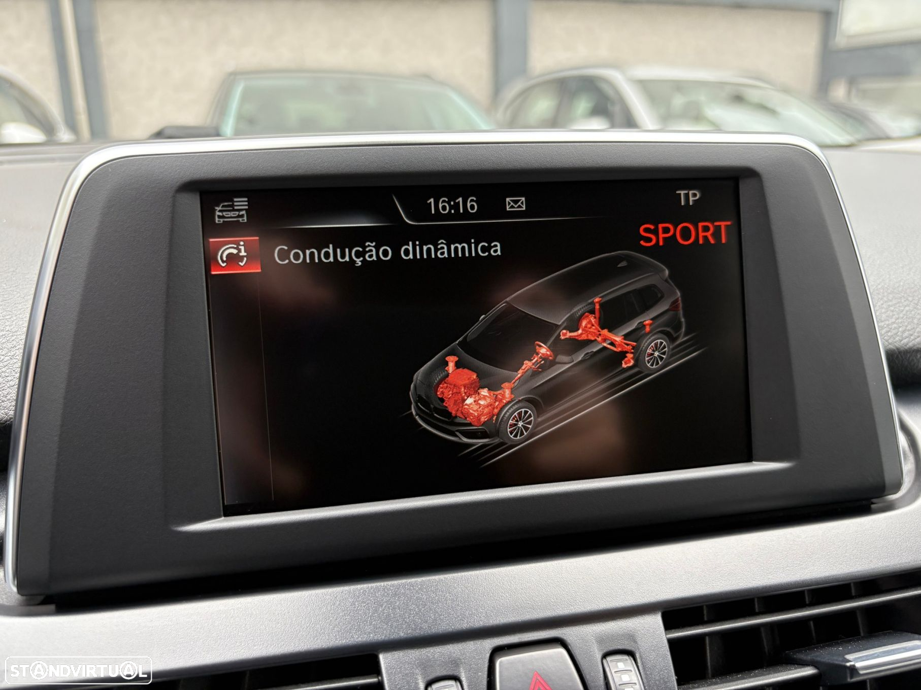 BMW 216 Gran Tourer d 7L Line Luxury - 38
