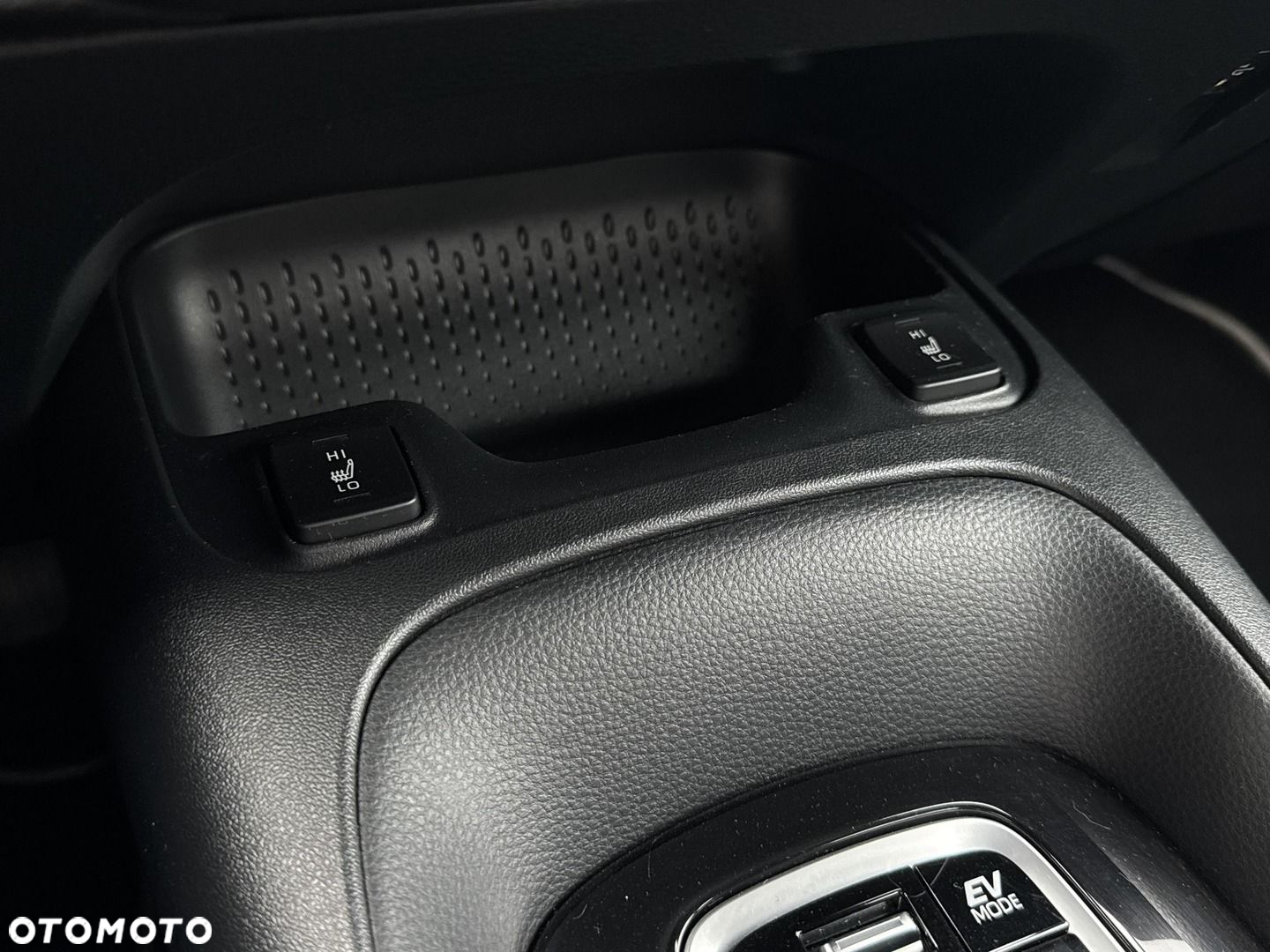 Toyota Corolla 1.8 Hybrid Comfort - 28