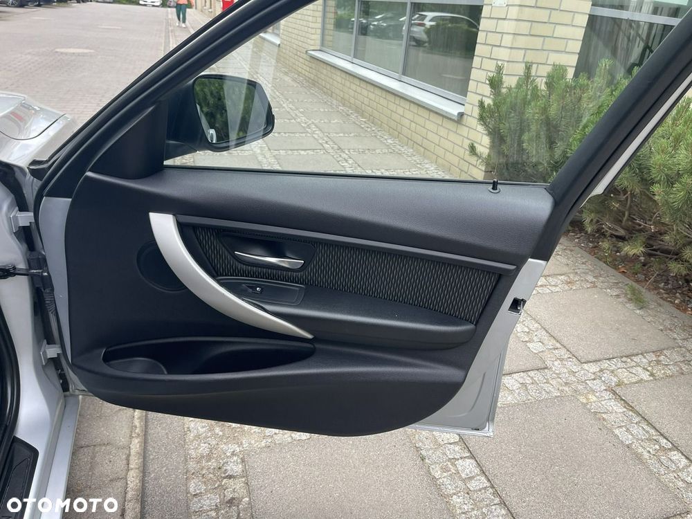 BMW Seria 3 - 27