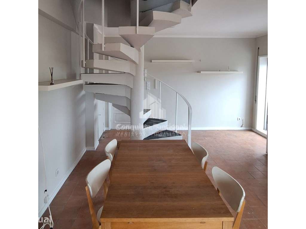 Oportunidade de negócio em Ramalde Duplex T1+1 . - Grande imagem: 5/18