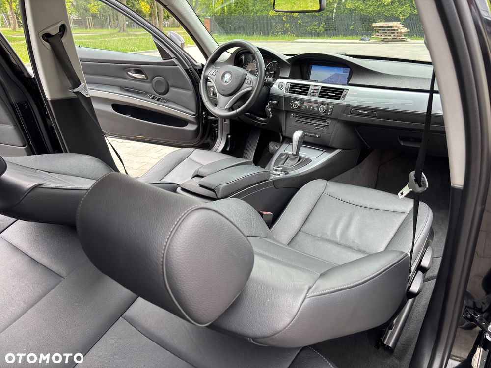 BMW Seria 3 320i - 23