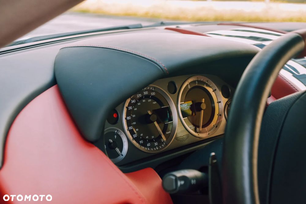 Aston Martin V8 Vantage 4,7 SportShift - 27