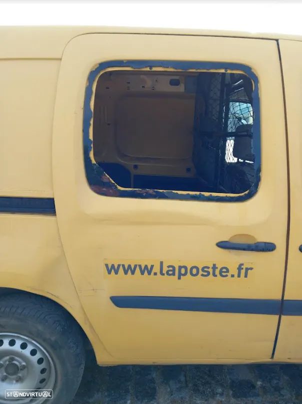 Porta Lateral Direita Renault Kangoo 2016 - 1