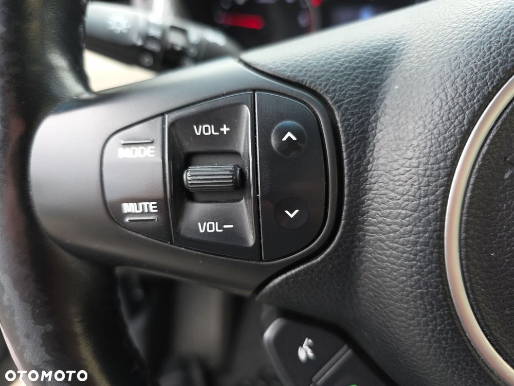 Kia Carens 1.7 CRDi Business Line - 21