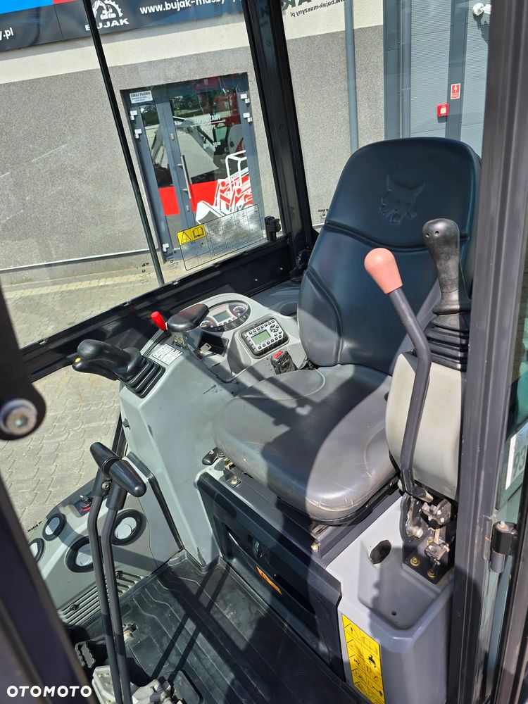 Bobcat E19 - 13