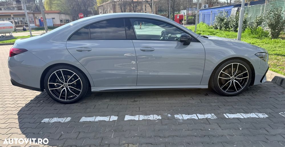 Mercedes-Benz CLA 200 - 4