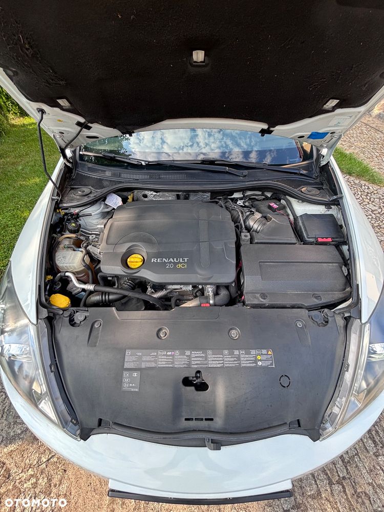 Renault Laguna 2.0 dCi Monaco GP2 - 6