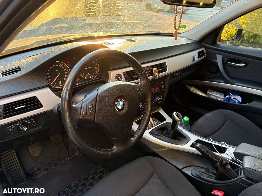 BMW Seria 3 316d - 11