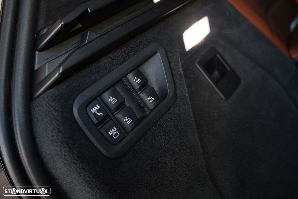 BMW X7 M50d - 55