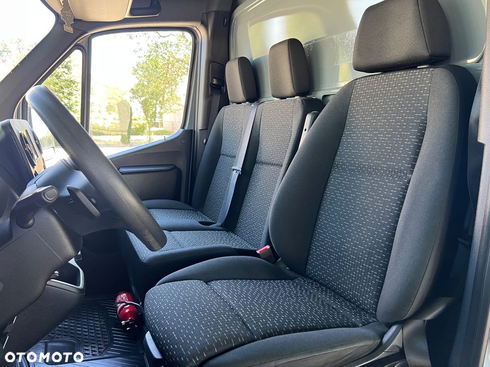 Mercedes-Benz Sprinter - 23