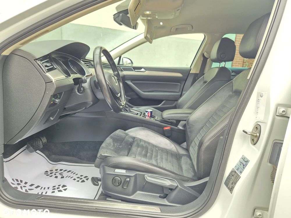 Volkswagen Passat Variant 2.0 TDI SCR 4Motion DSG (BMT) Highline - 30