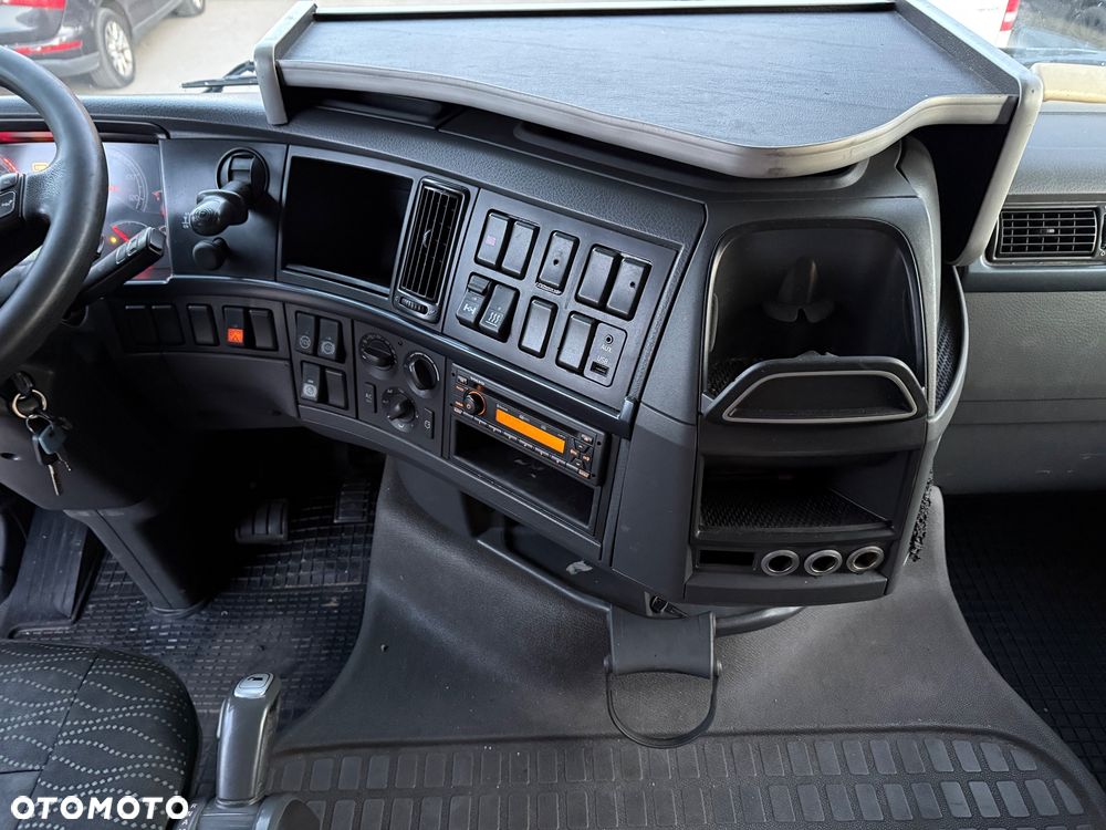 Volvo 460 XL automat - 12