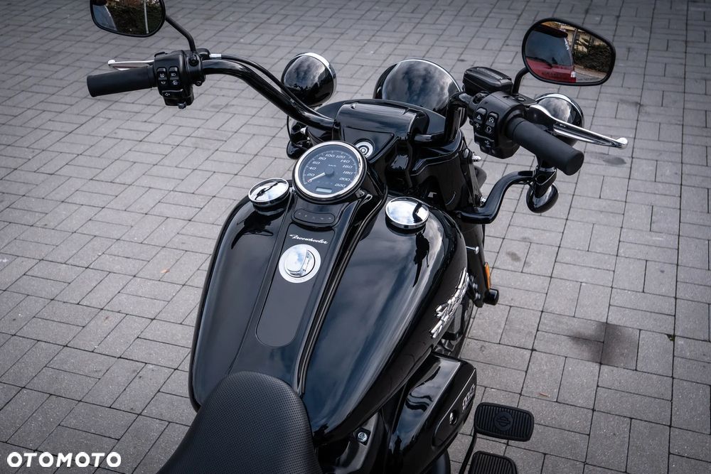 Harley-Davidson Trike Freewheeler - 13