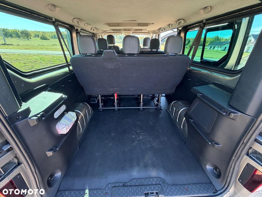 Opel Vivaro - 17