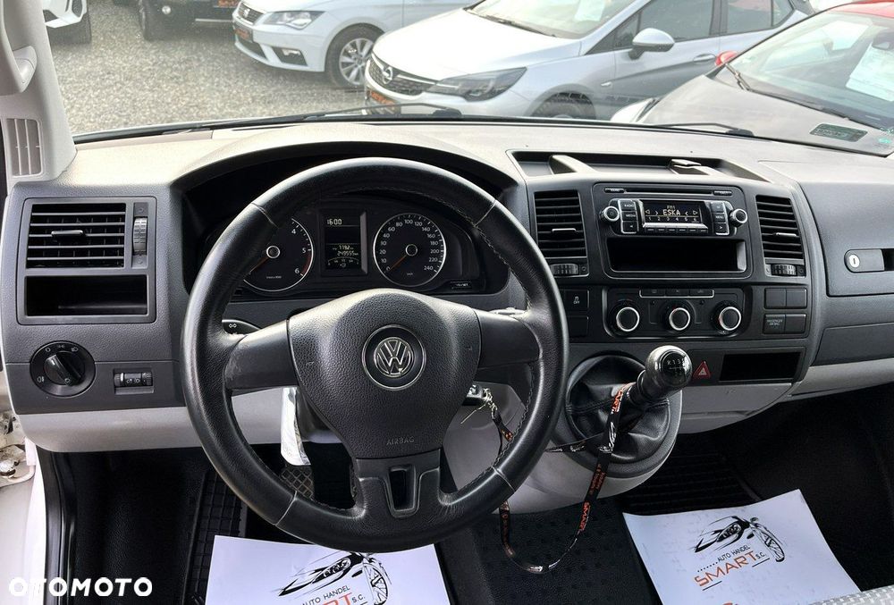 Volkswagen Transporter - 11