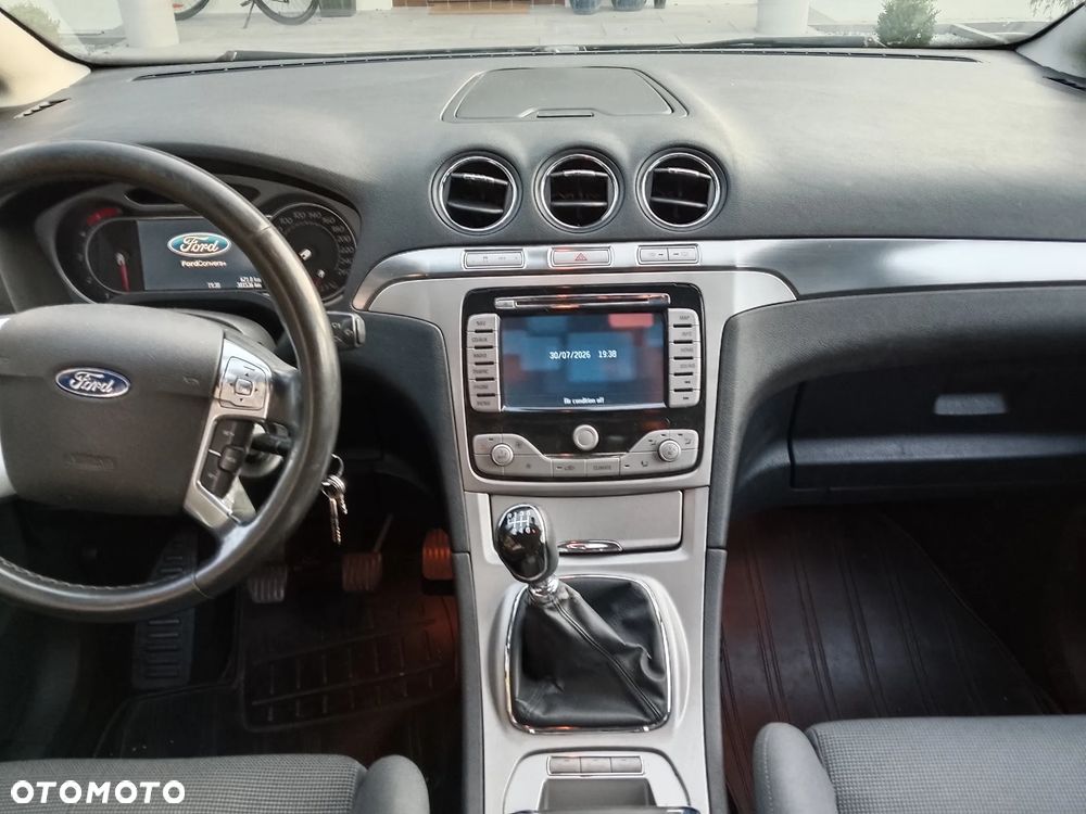 Ford S-Max - 8