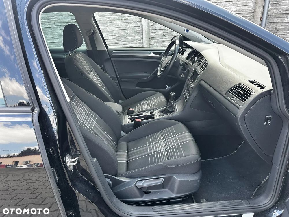 Volkswagen Golf 1.6 TDI BlueMotion Technology Lounge - 10