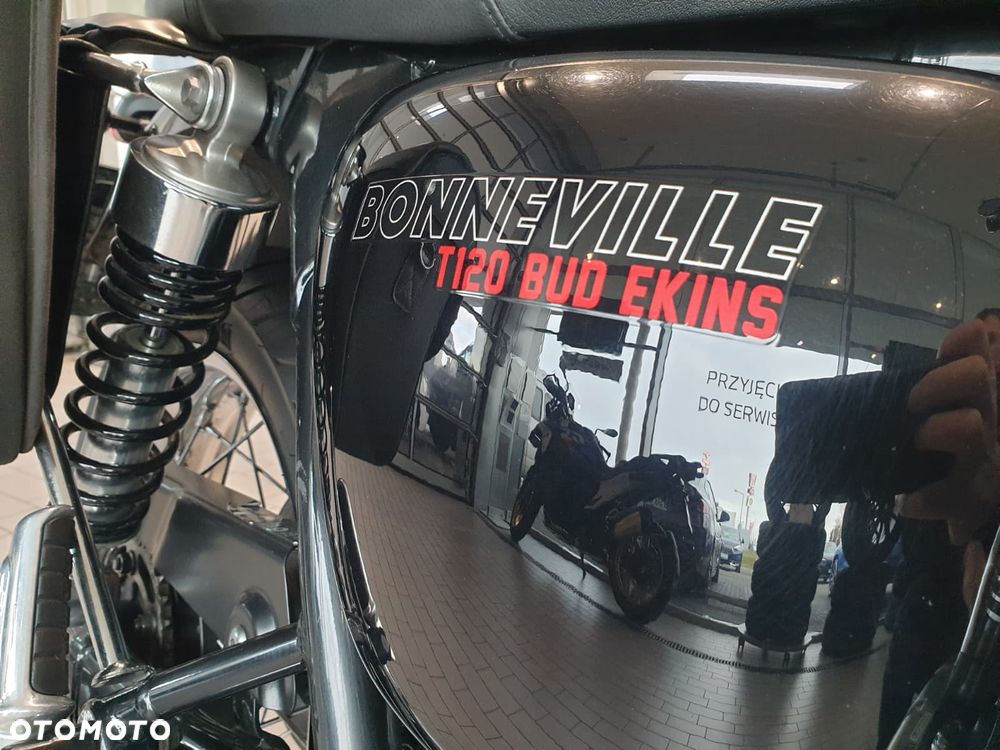 Triumph Bonneville - 37