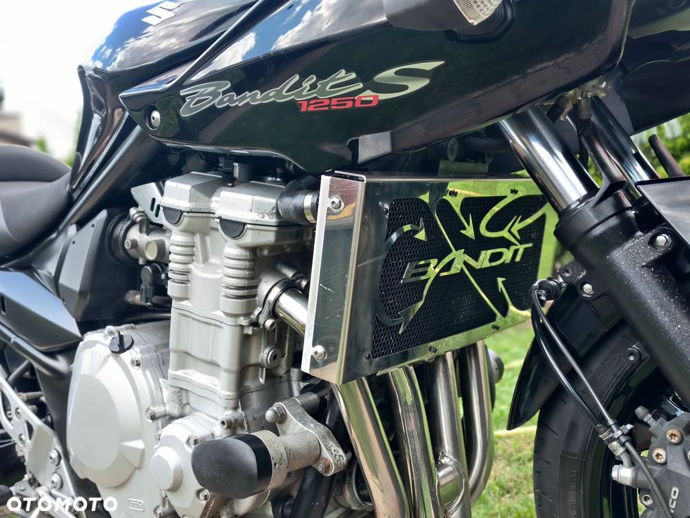 Suzuki Bandit - 11