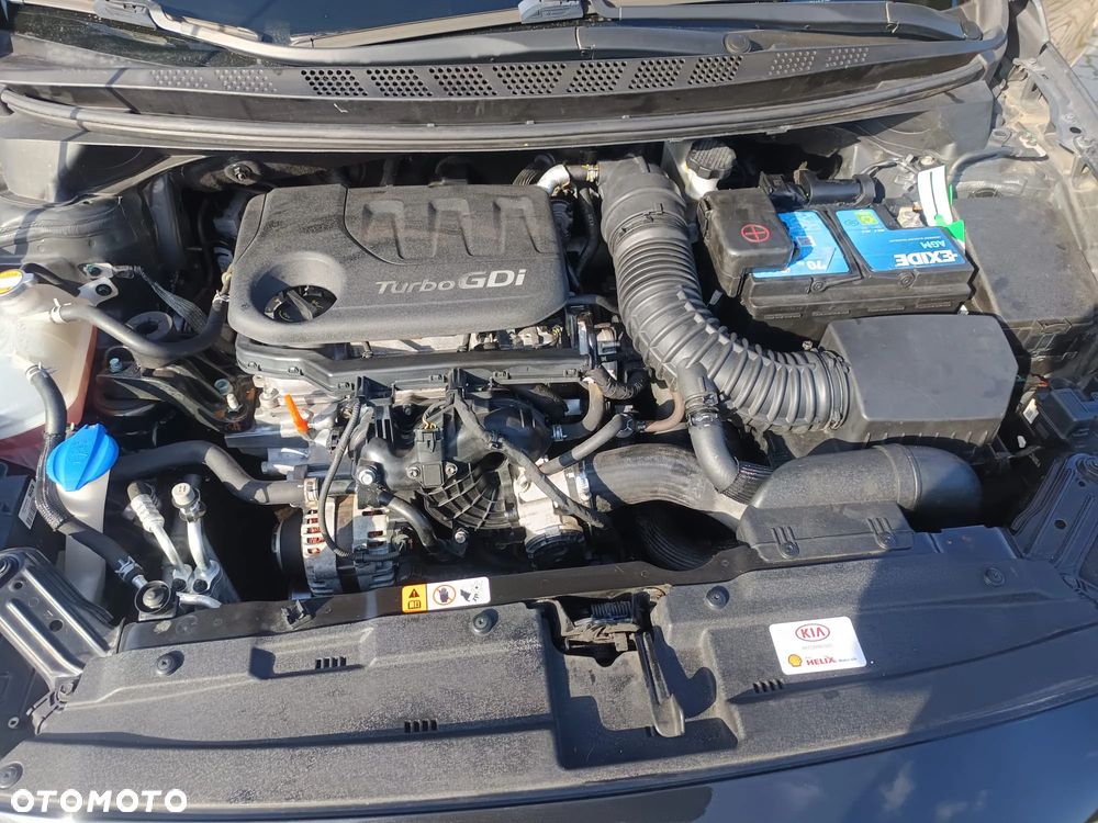 Kia Ceed - 11