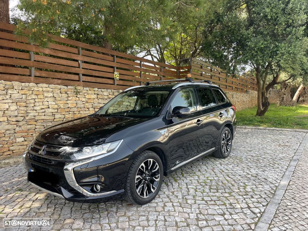 Mitsubishi Outlander - 3