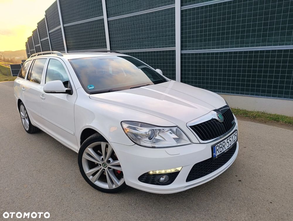Skoda Octavia 2.0 TDI CR DPF RS - 14