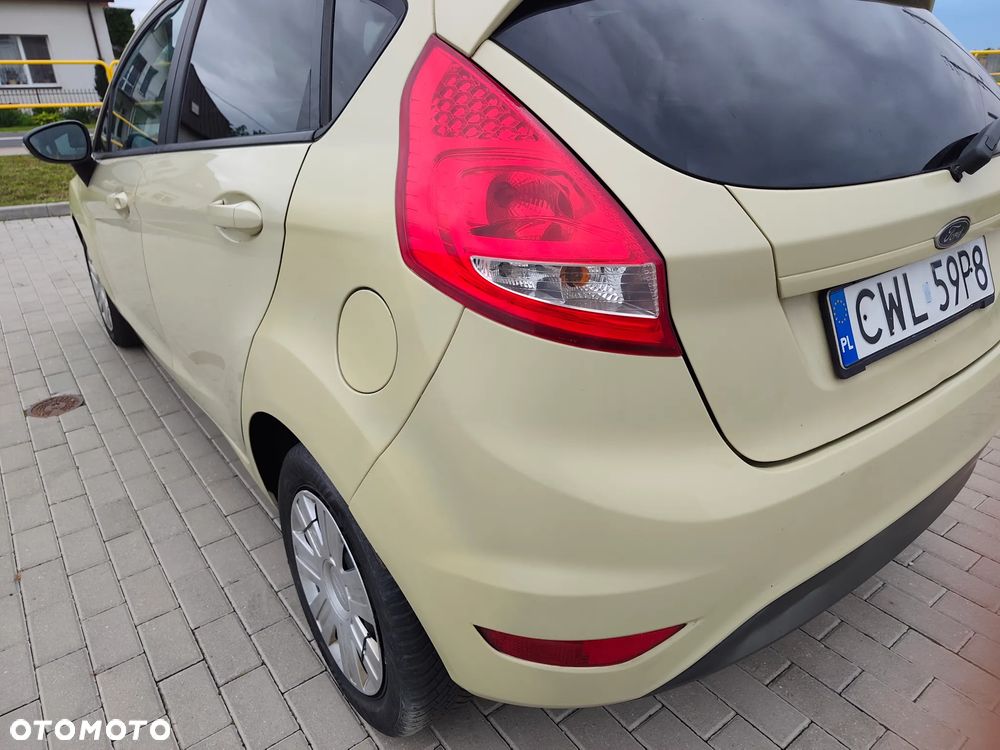 Ford Fiesta 1.25 Ambiente - 16