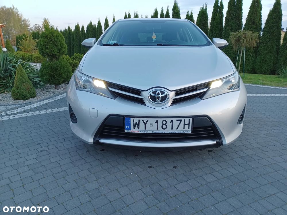 Toyota Auris - 14