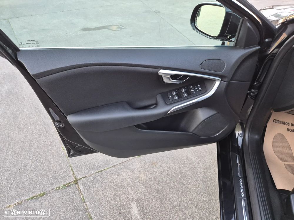 Volvo V40 1.6 D2 Eco Momentum - 17