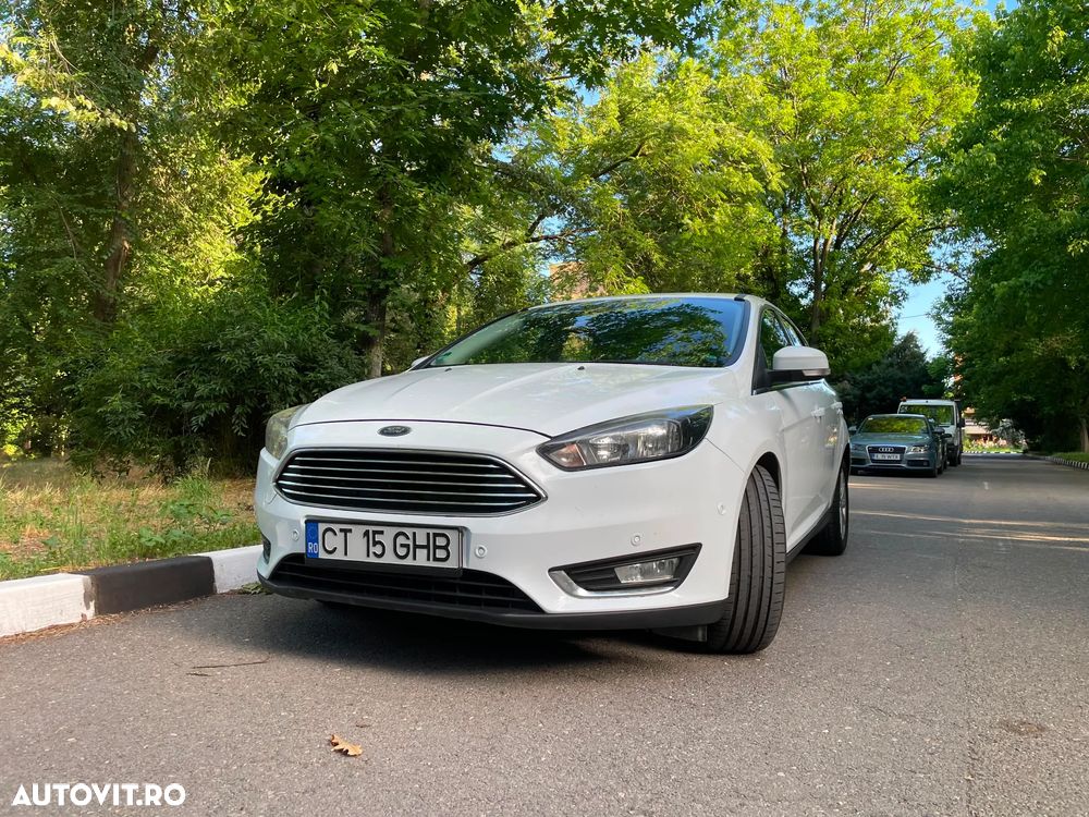 Ford Focus 1.5 TDCi Powershift Titanium - 15