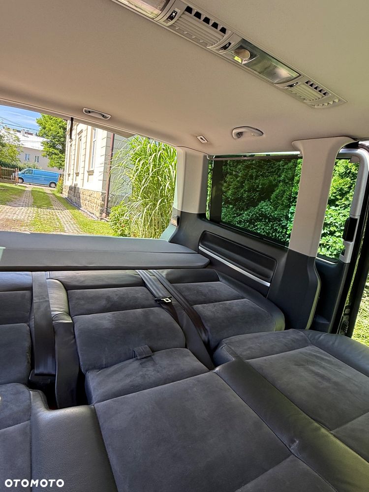 Volkswagen Multivan - 29