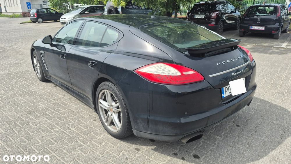 Porsche Panamera 4 PDK Platinum Edition - 4