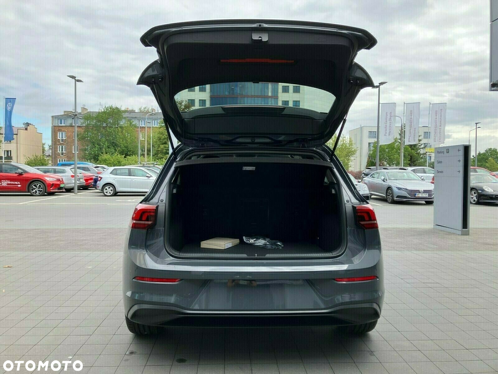 Volkswagen Golf - 9