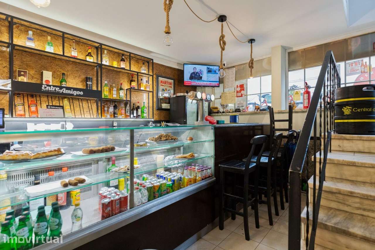 Restaurante a Faturar na Cova da Piedade | Trespasse 60.000€ | Pronto - Grande imagem: 4/24