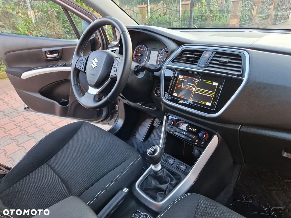 Suzuki SX4 S-Cross 1.4 T Elegance 4WD - 25
