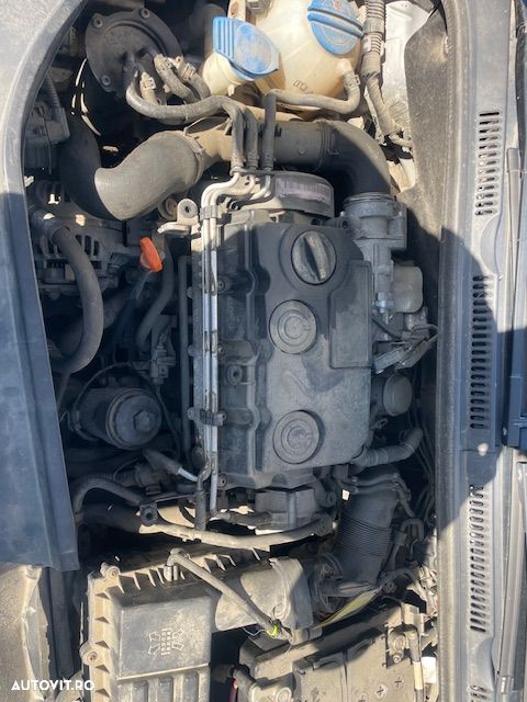 Dezmembrez Volkswagen Golf Plus an 2008 Motor 1.9 TDI BLS 105 cp - 3