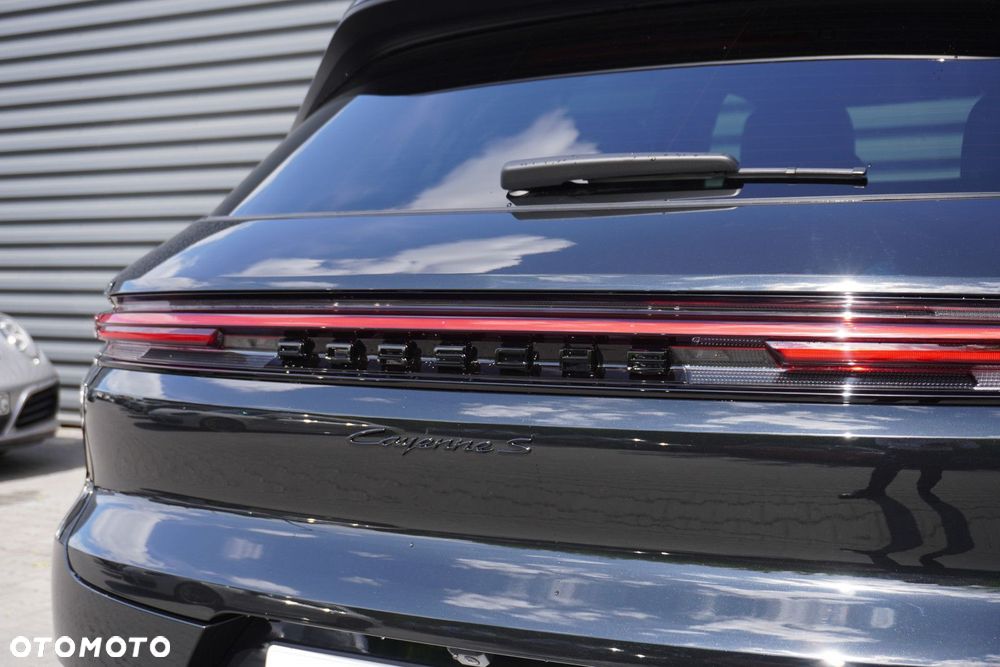 Porsche Cayenne S - 8